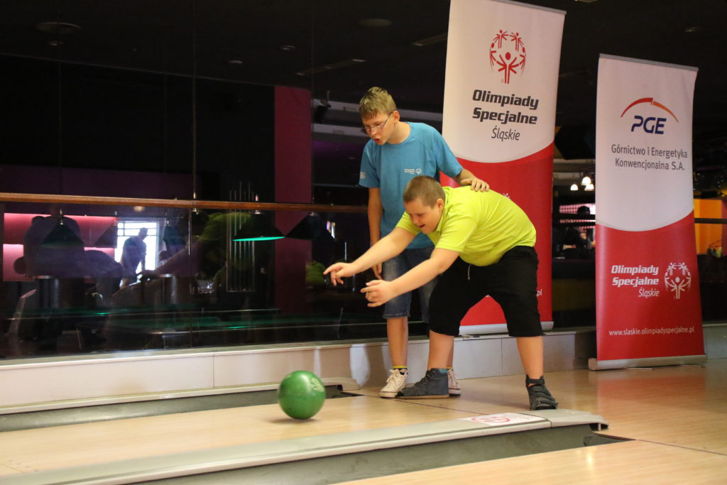 Wakacyjny Rodzinny Turniej Bowlingowy Klubu Olimpiad Specjalnych Promyk Rybnik 2021