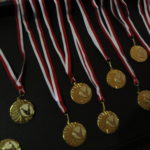 Medale Wakacyjnego Rodzinnego Turnieju Bowlingowego Klubu Olimpiad Specjalnych Promyk Rybnik.