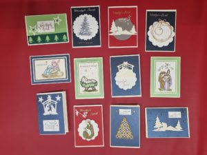 Pakiet kartek bożonarodzeniowych powstałych w ramach zajęć warsztatowych.