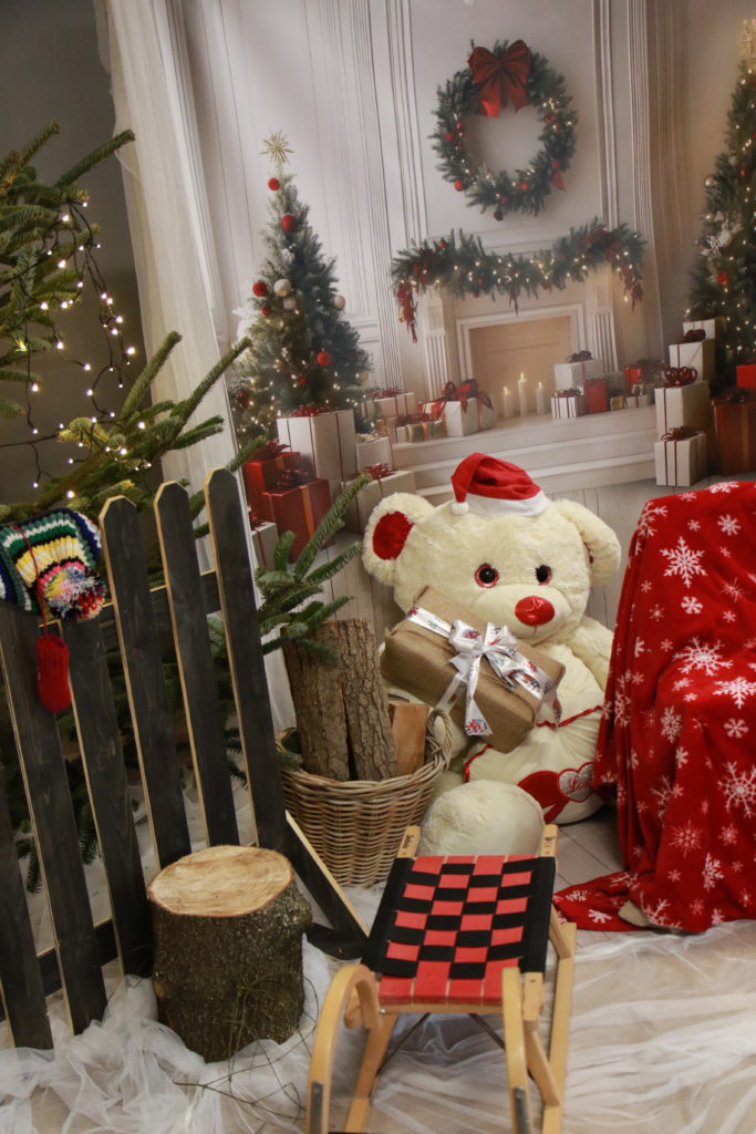 Kiermasz bożonarodzeniowy, świąteczny poczęstunek oraz warsztaty i sesja zdjęciowa 2025